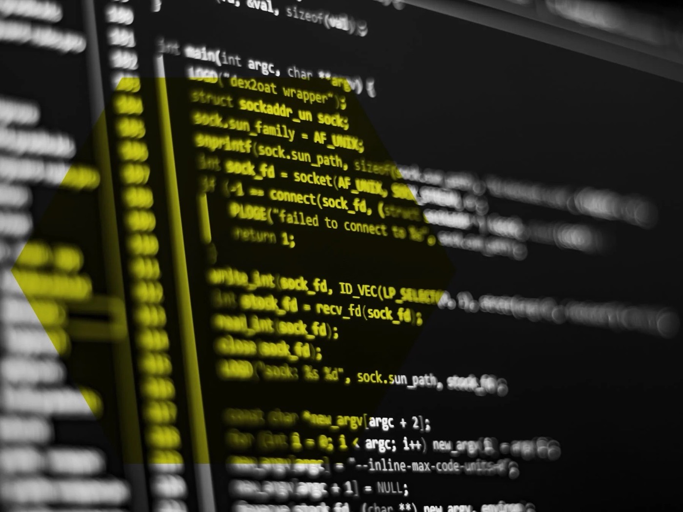 Quellcode auf einem Bildschirm – Penetrationstest und Schwachstellenanalyse